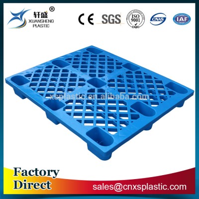 Light-duty grid plastic pallet